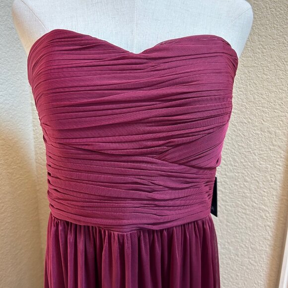 Marina Gown Burgundy Strapless Ruched Sweetheart Neck Size 12 - Picture 4 of 8